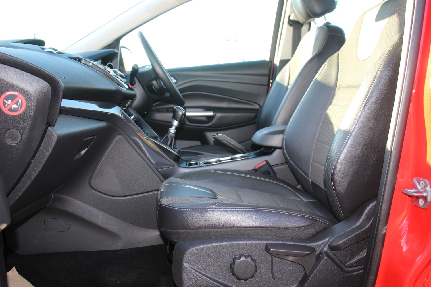 Used Ford Kuga 2015 for sale - 77114359: Photo 29