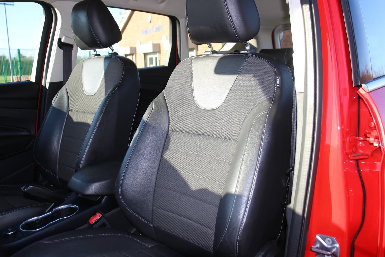 Used Ford Kuga 2015 for sale - 77114359: Photo 30