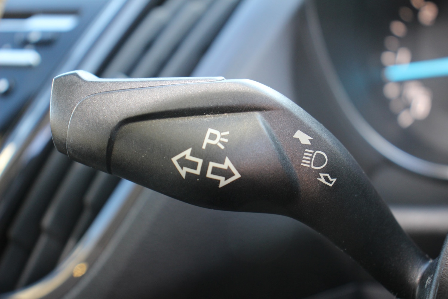 Used Ford Kuga 2015 for sale - 77114359: Photo 37