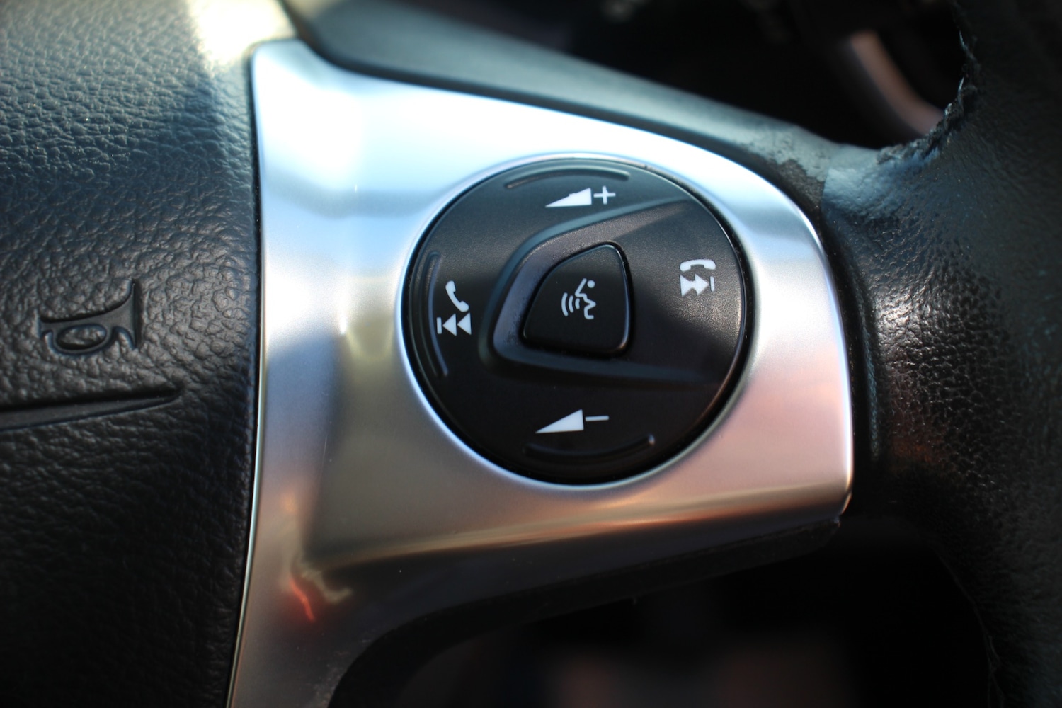 Used Ford Kuga 2015 for sale - 77114359: Photo 40