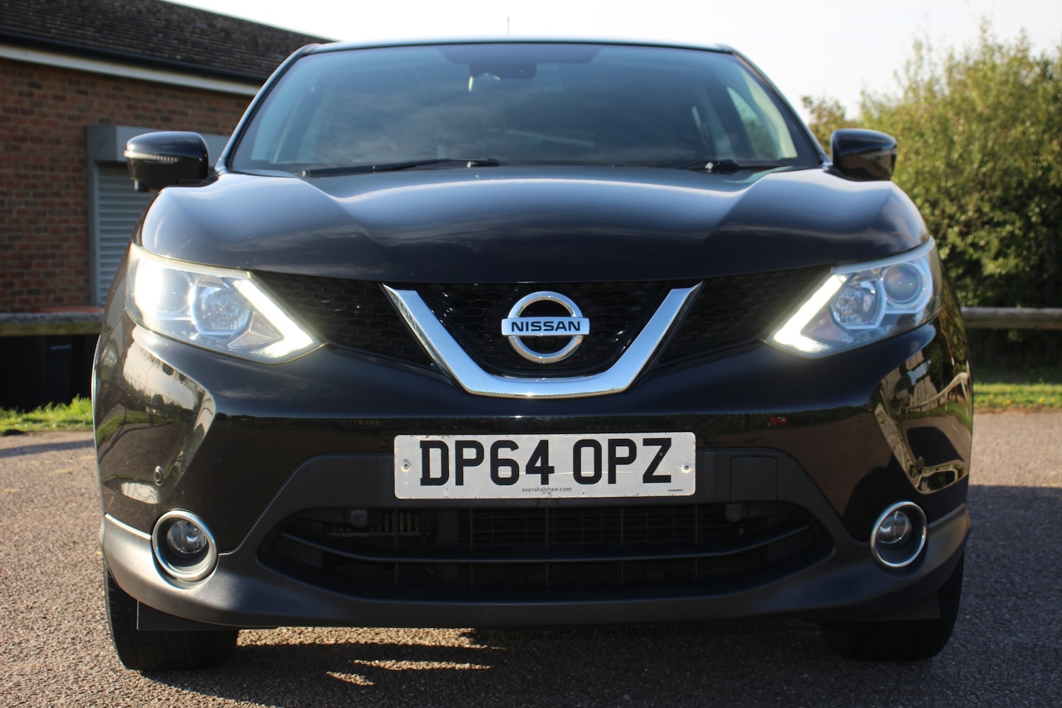 Used Nissan Qashqai 2015 for sale - 75984932: Photo 2