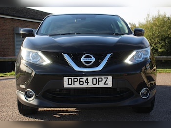 Used Nissan Qashqai 2015 for sale - 75984932: Photo 2