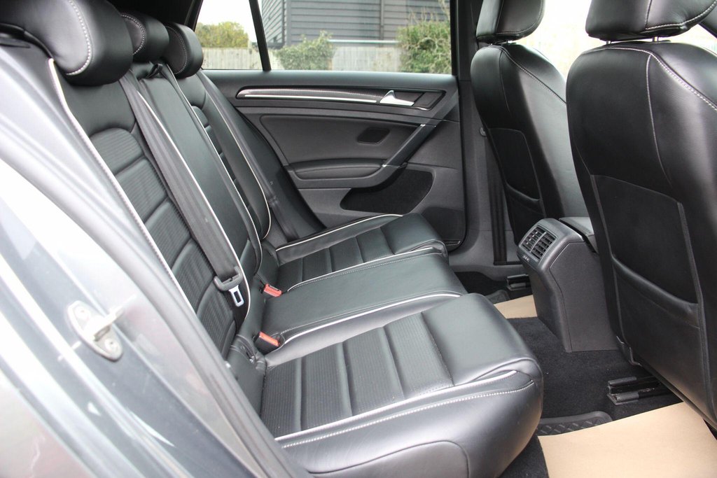 Used Volkswagen Golf 2018 for sale - 78161992: Photo 32