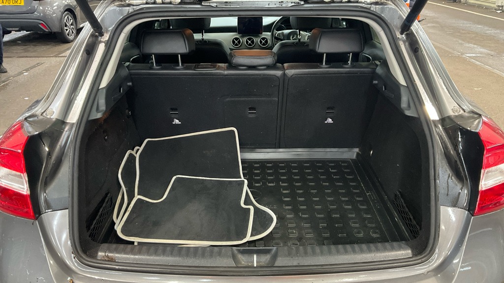 Used Mercedes-Benz GLA 2018 for sale - 77406194: Photo 11