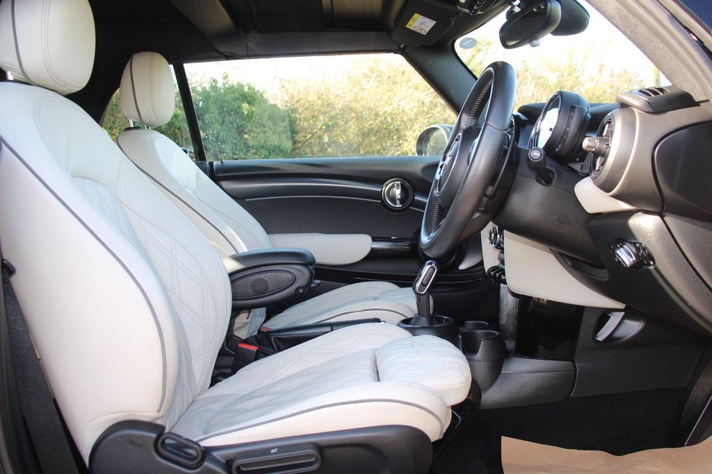 Used MINI Convertible 2023 for sale - 78161947: Photo 12