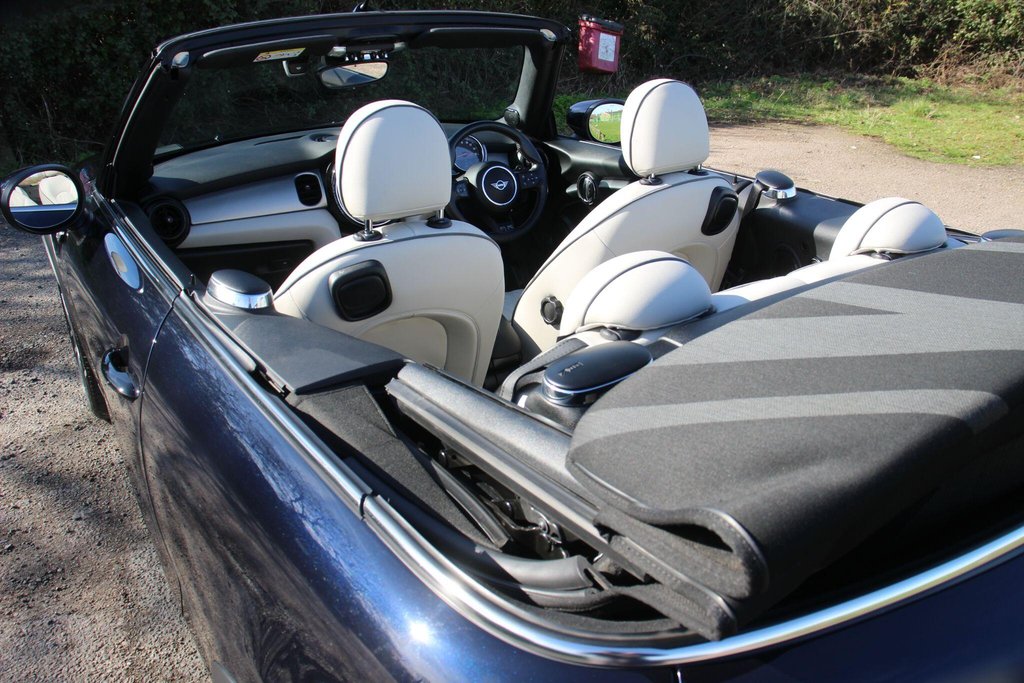 Used MINI Convertible 2023 for sale - 78161947: Photo 22