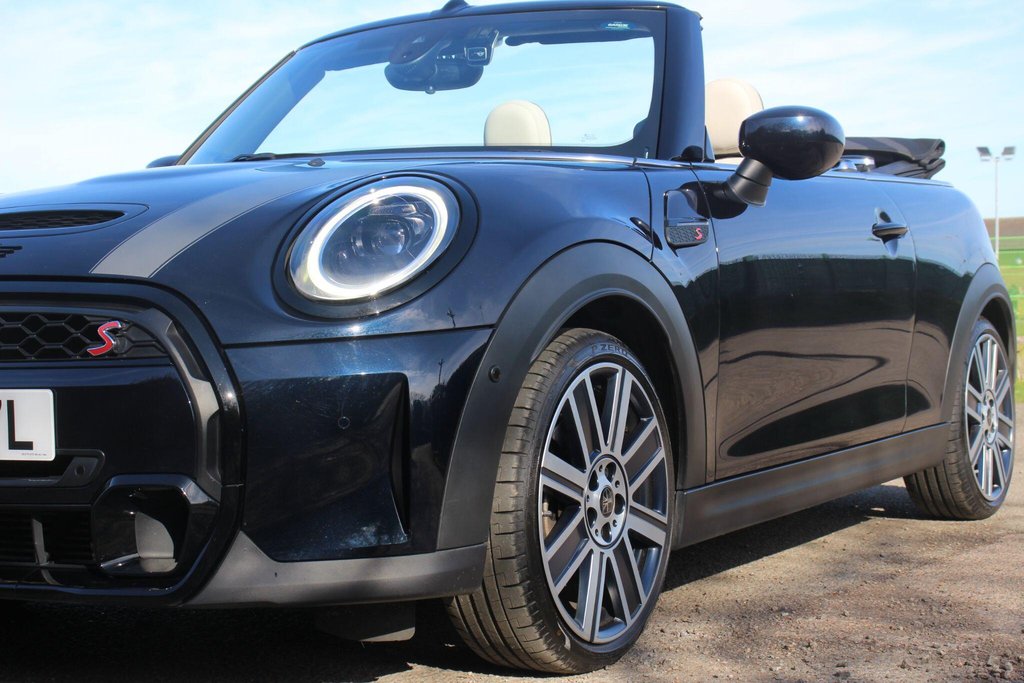 Used MINI Convertible 2023 for sale - 78161947: Photo 25