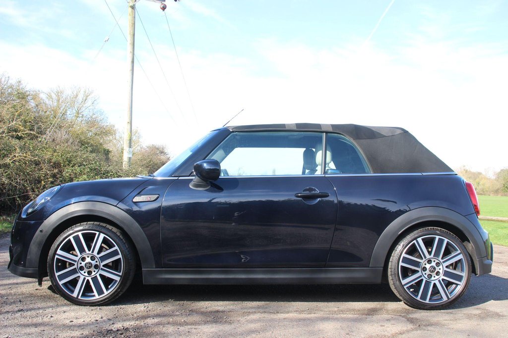 Used MINI Convertible 2023 for sale - 78161947: Photo 30