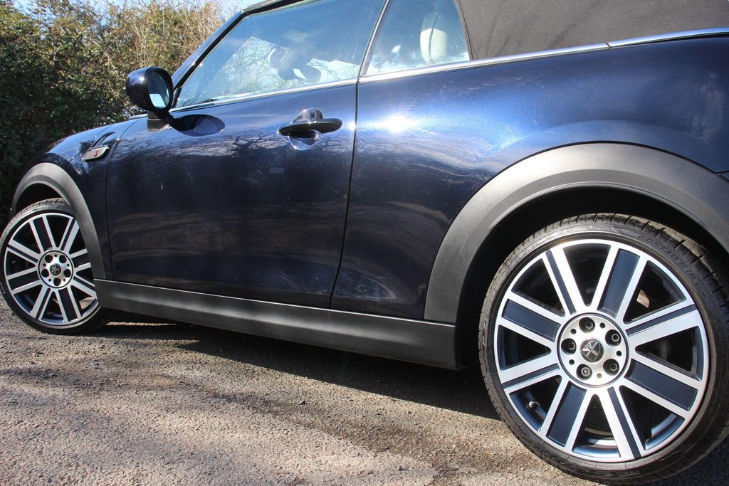 Used MINI Convertible 2023 for sale - 78161947: Photo 34