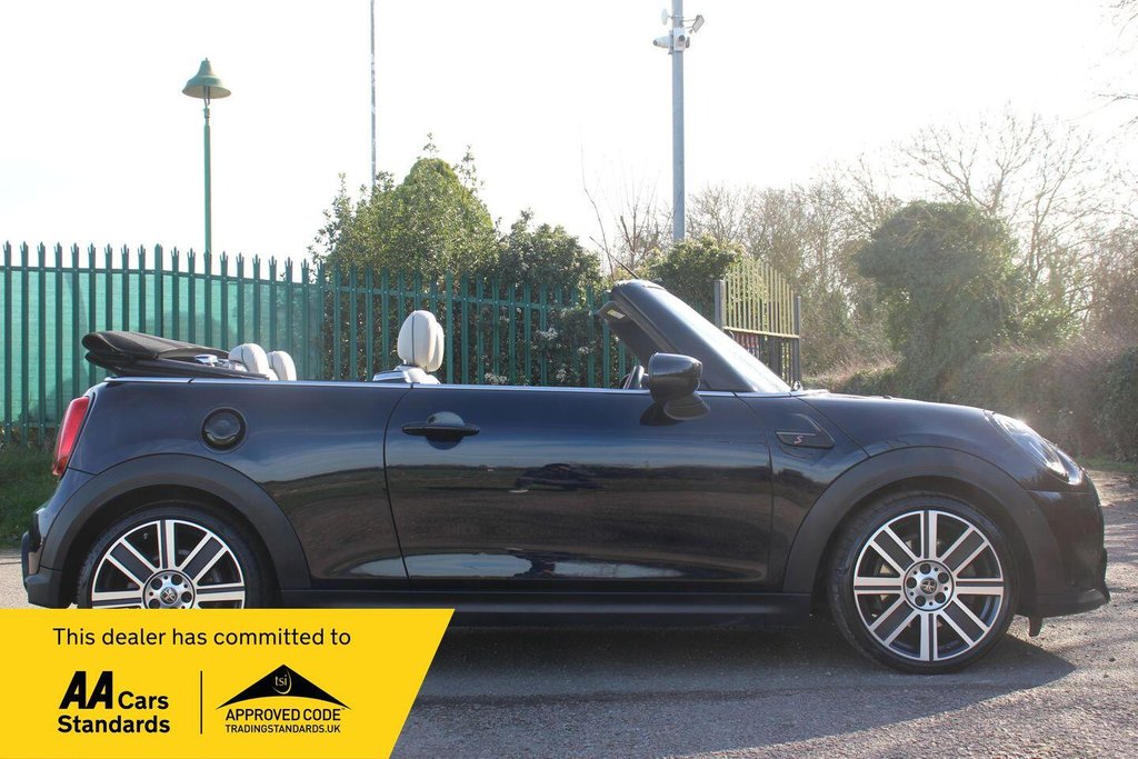 Used MINI Convertible 2023 for sale - 78161947: Photo 5