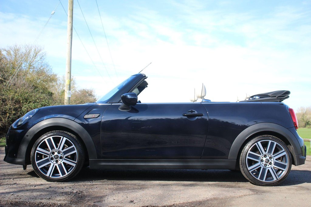 Used MINI Convertible 2023 for sale - 78161947: Photo 6