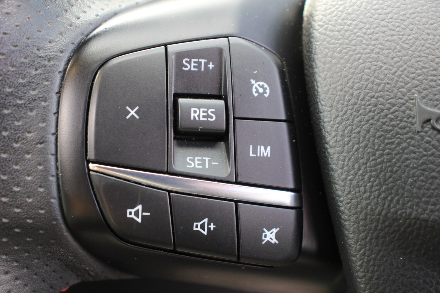 Used Ford Kuga 2021 for sale - 75794517: Photo 31