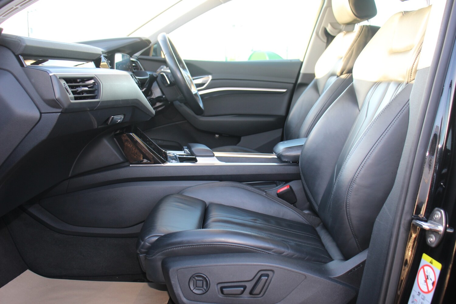 Used Audi e-tron 2021 for sale - 77135967: Photo 29