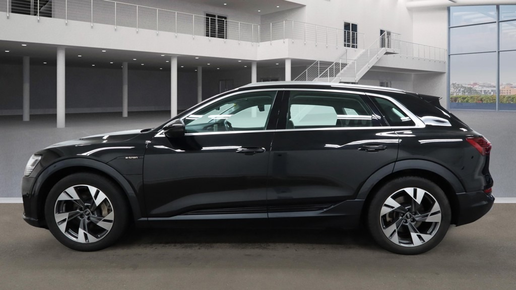 Used Audi e-tron 2021 for sale - 77135967: Photo 8