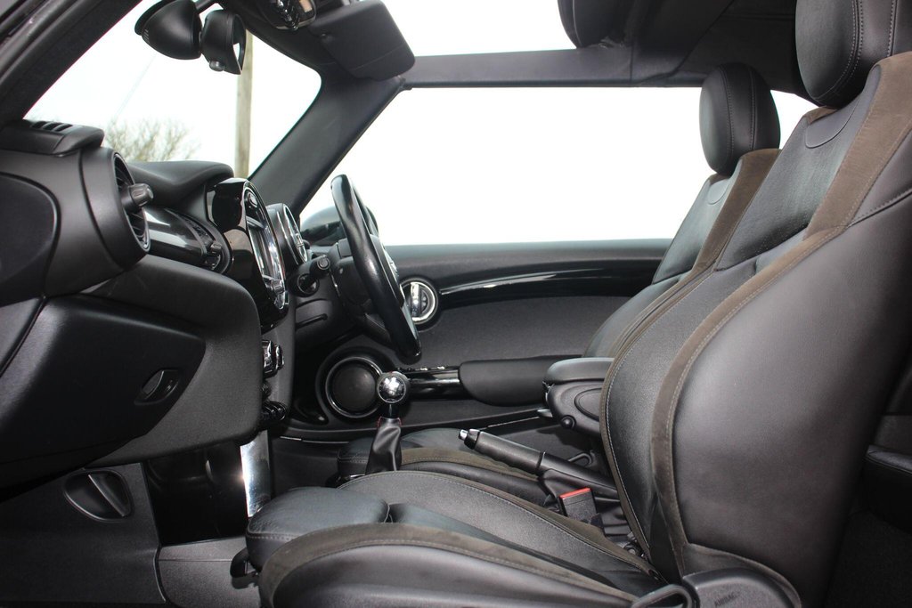 Used MINI Convertible 2016 for sale - 78161955: Photo 33