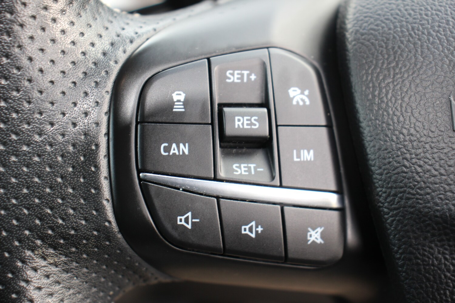 Used Ford Focus 2020 for sale - 75793107: Photo 38