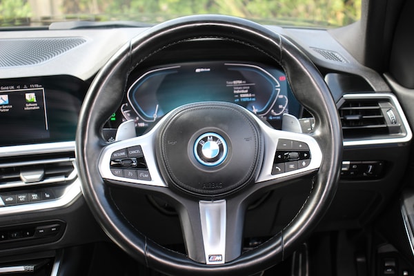Used BMW 3 Series 2022 for sale - 75130877: Photo 16