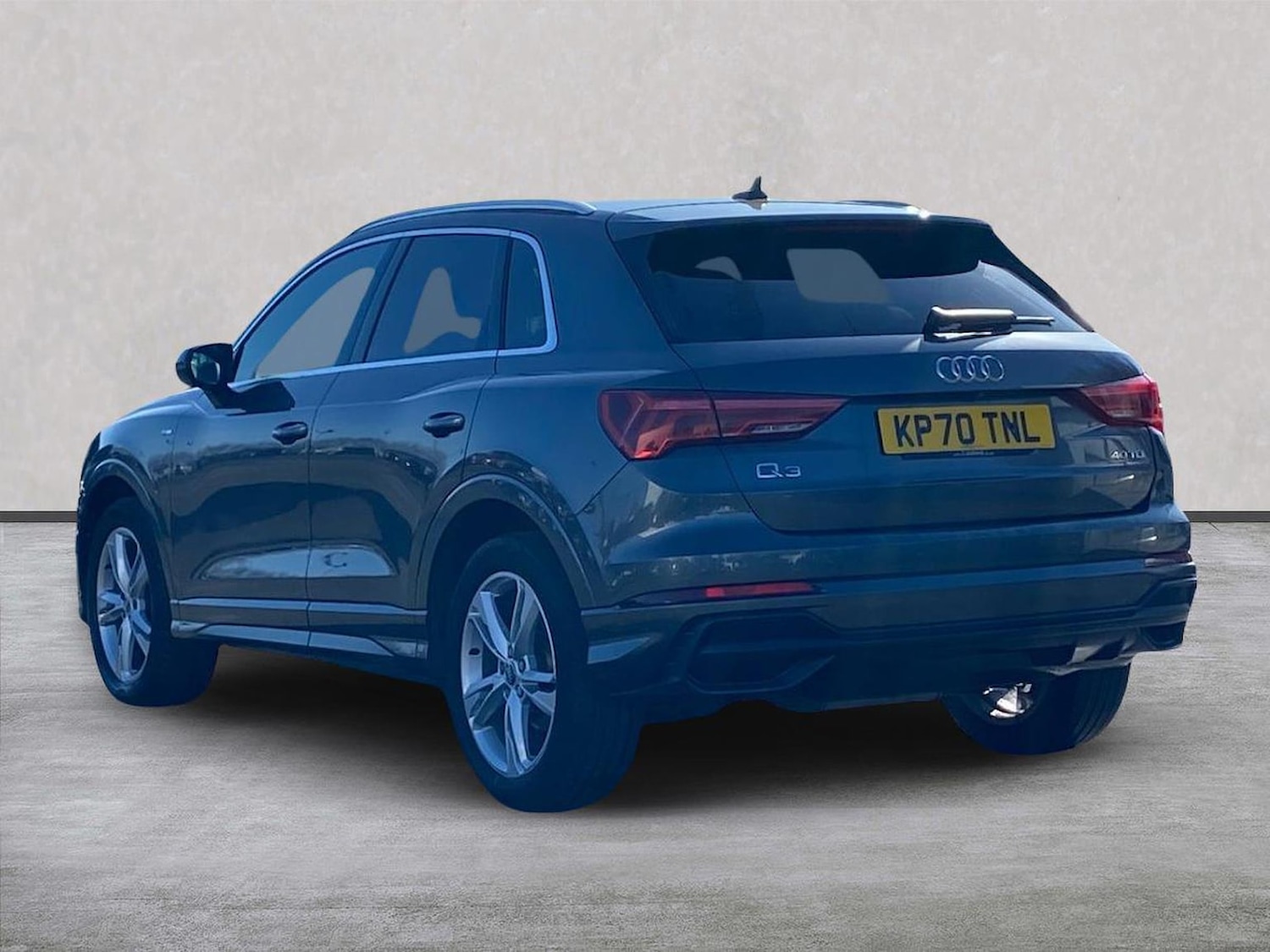Used Audi Q3 2020 for sale - 78193093: Photo 2