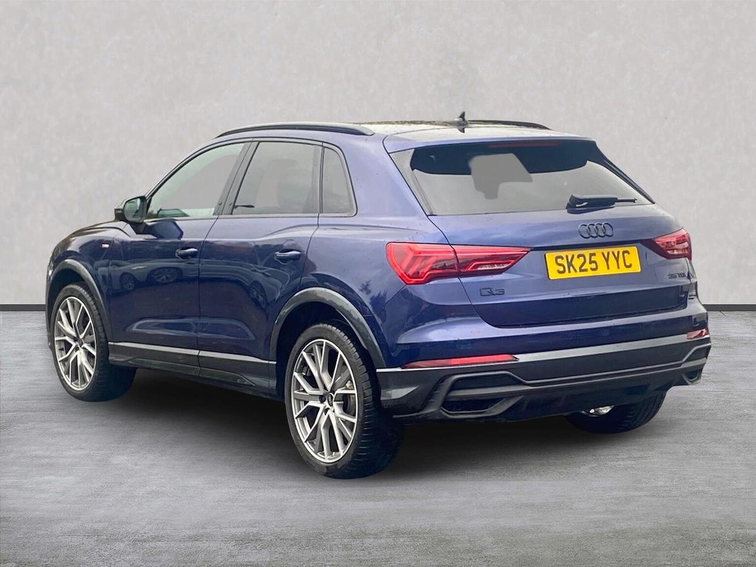 Used Audi Q3 2025 for sale - 76450565: Photo 2