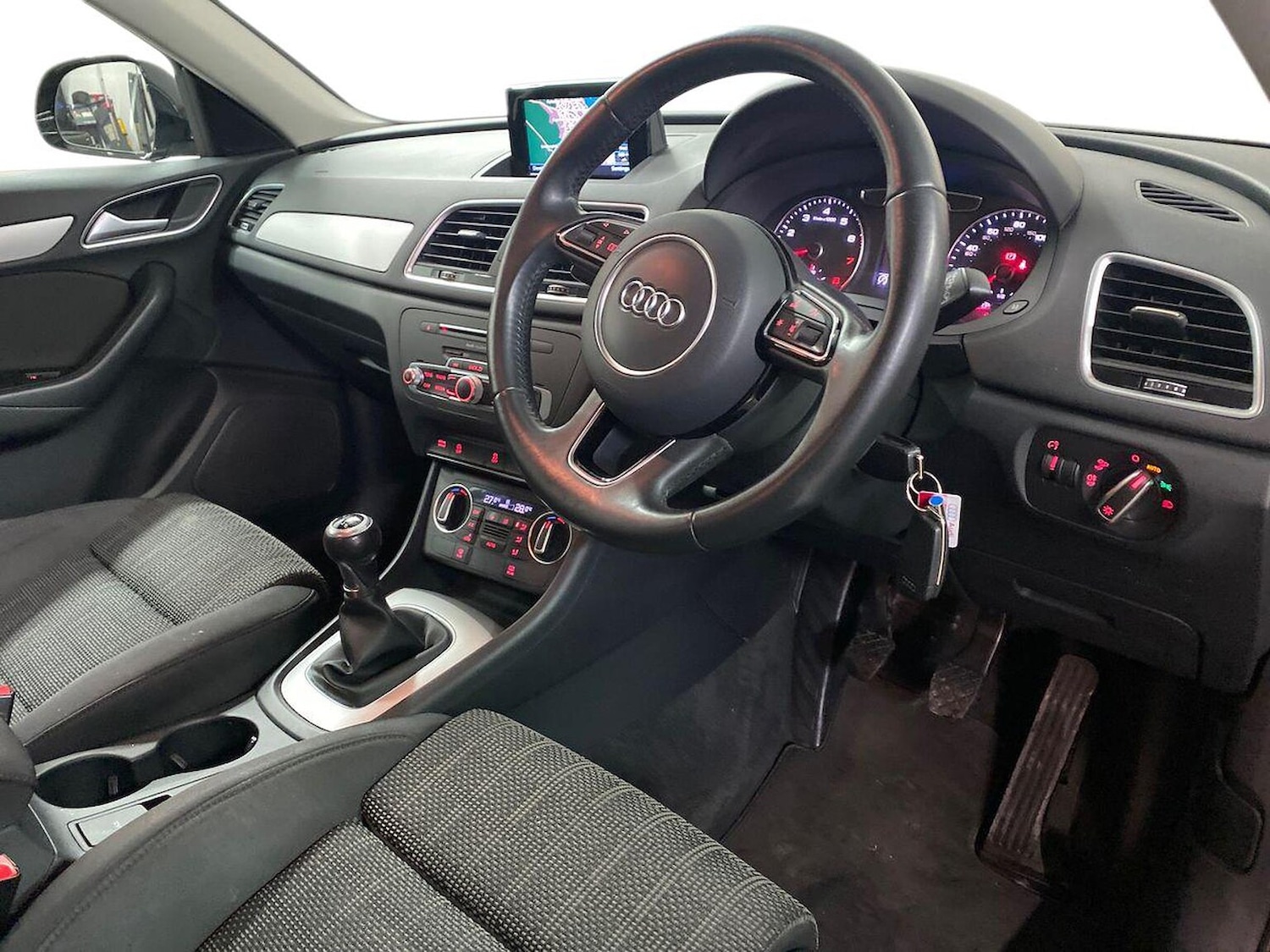 Used Audi Q3 2018 for sale - 77980059: Photo 15