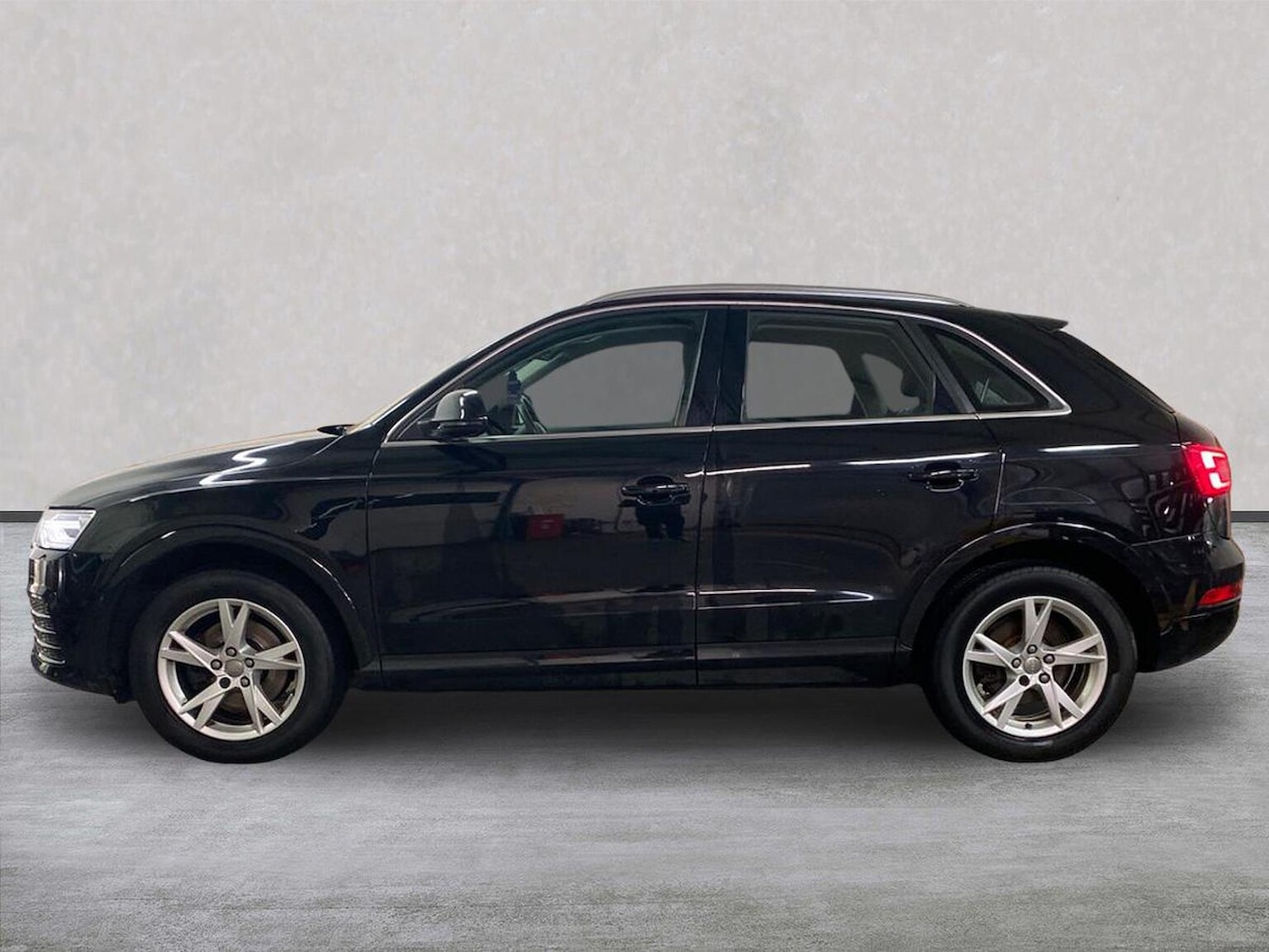 Used Audi Q3 2018 for sale - 77980059: Photo 19