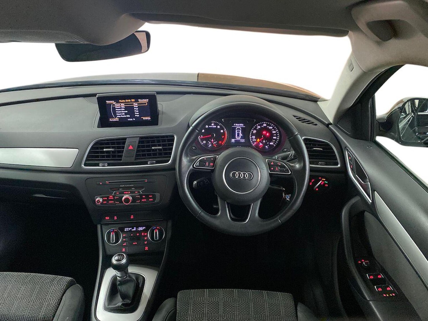 Used Audi Q3 2018 for sale - 77980059: Photo 9