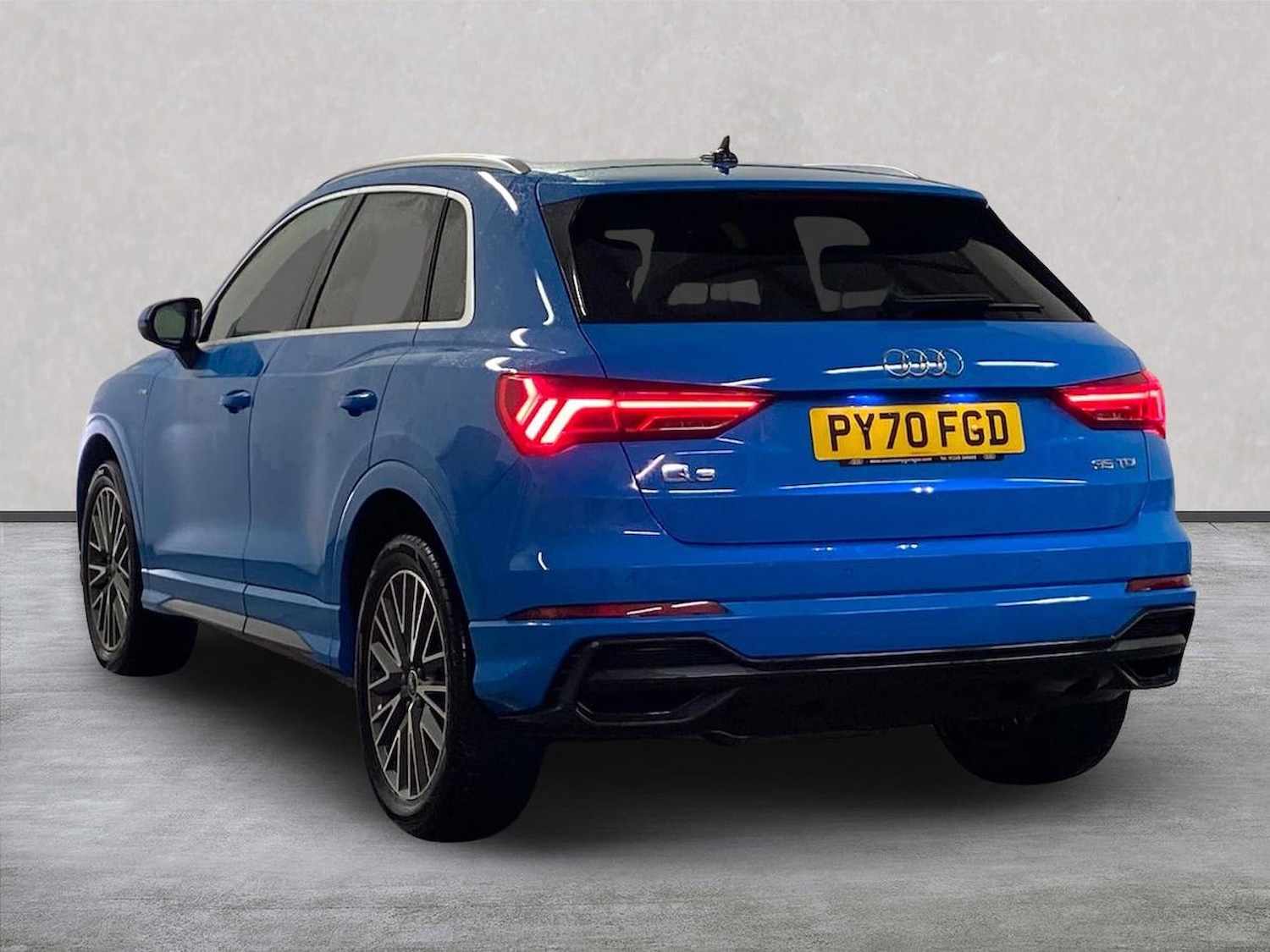 Used Audi Q3 2020 for sale - 76335168: Photo 2