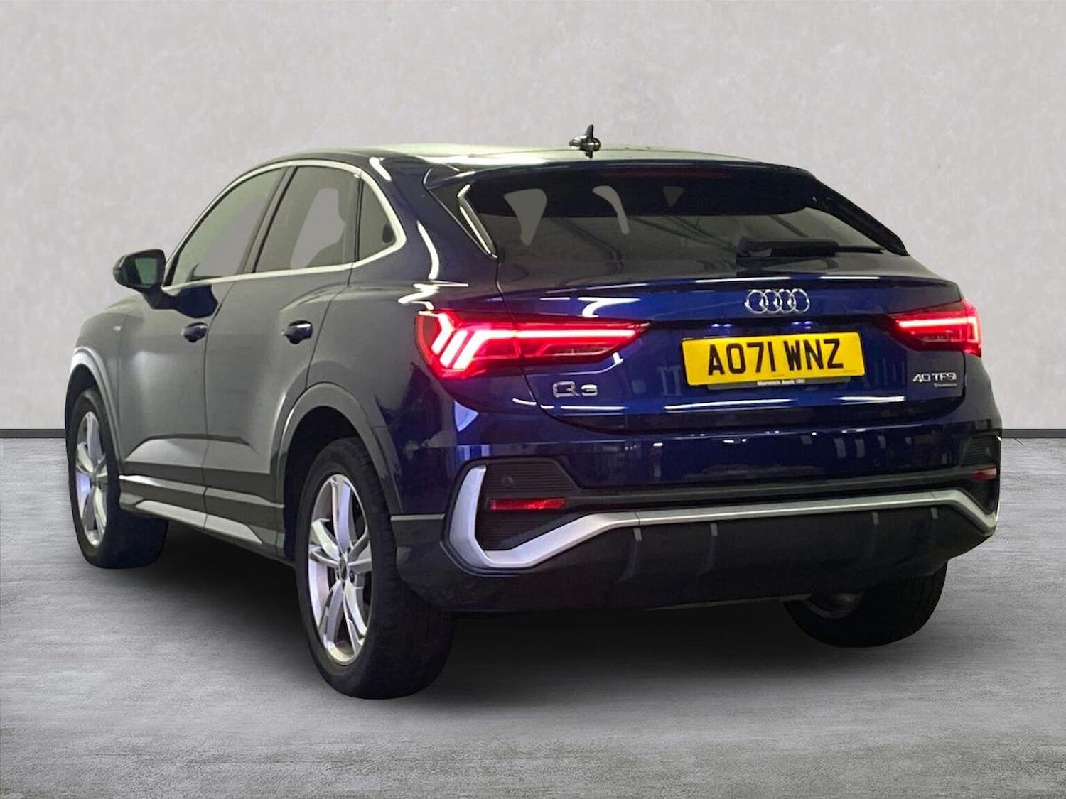Used Audi Q3 2021 for sale - 77650282: Photo 2