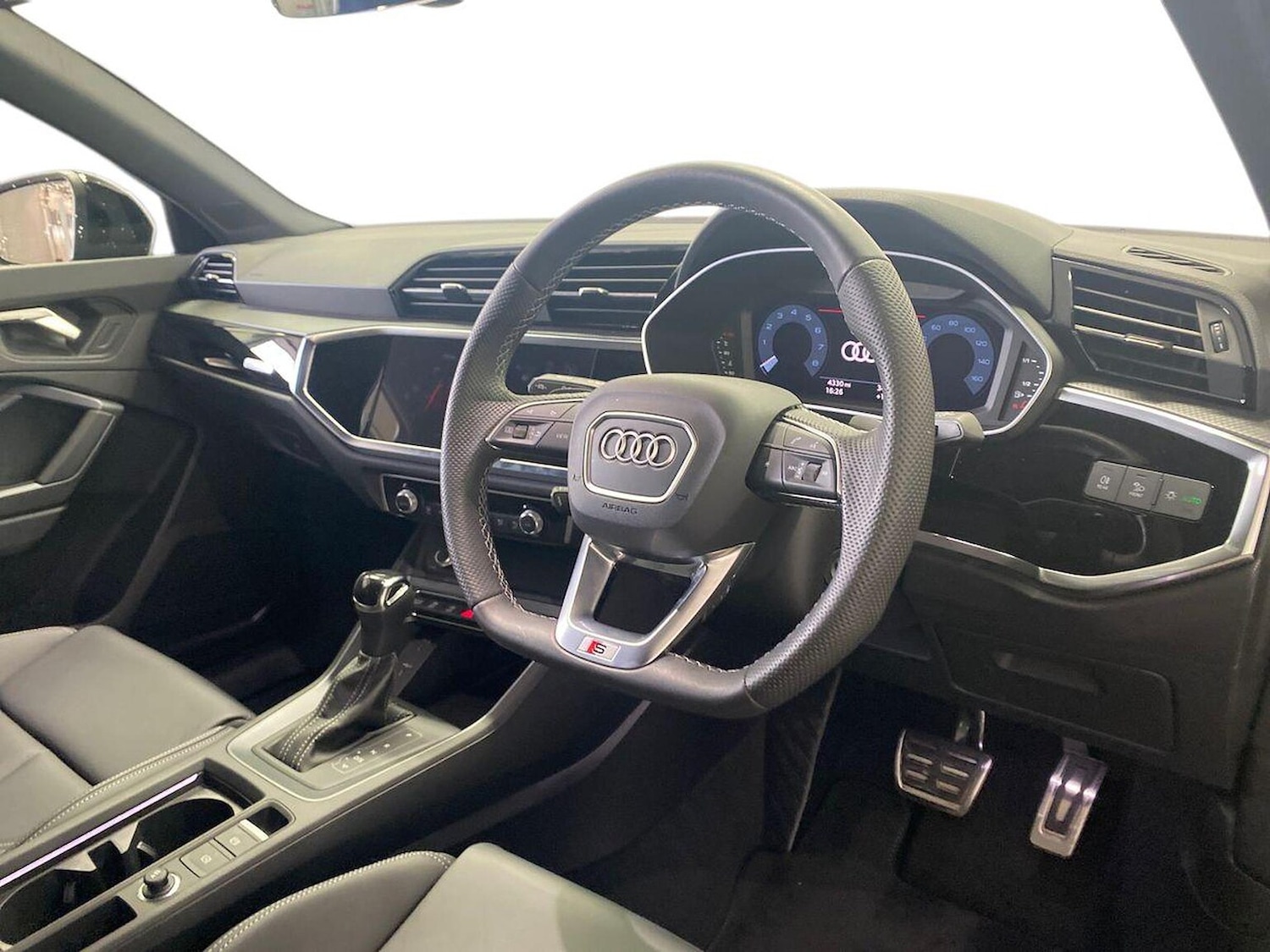 Used Audi Q3 2025 for sale - 76127273: Photo 15