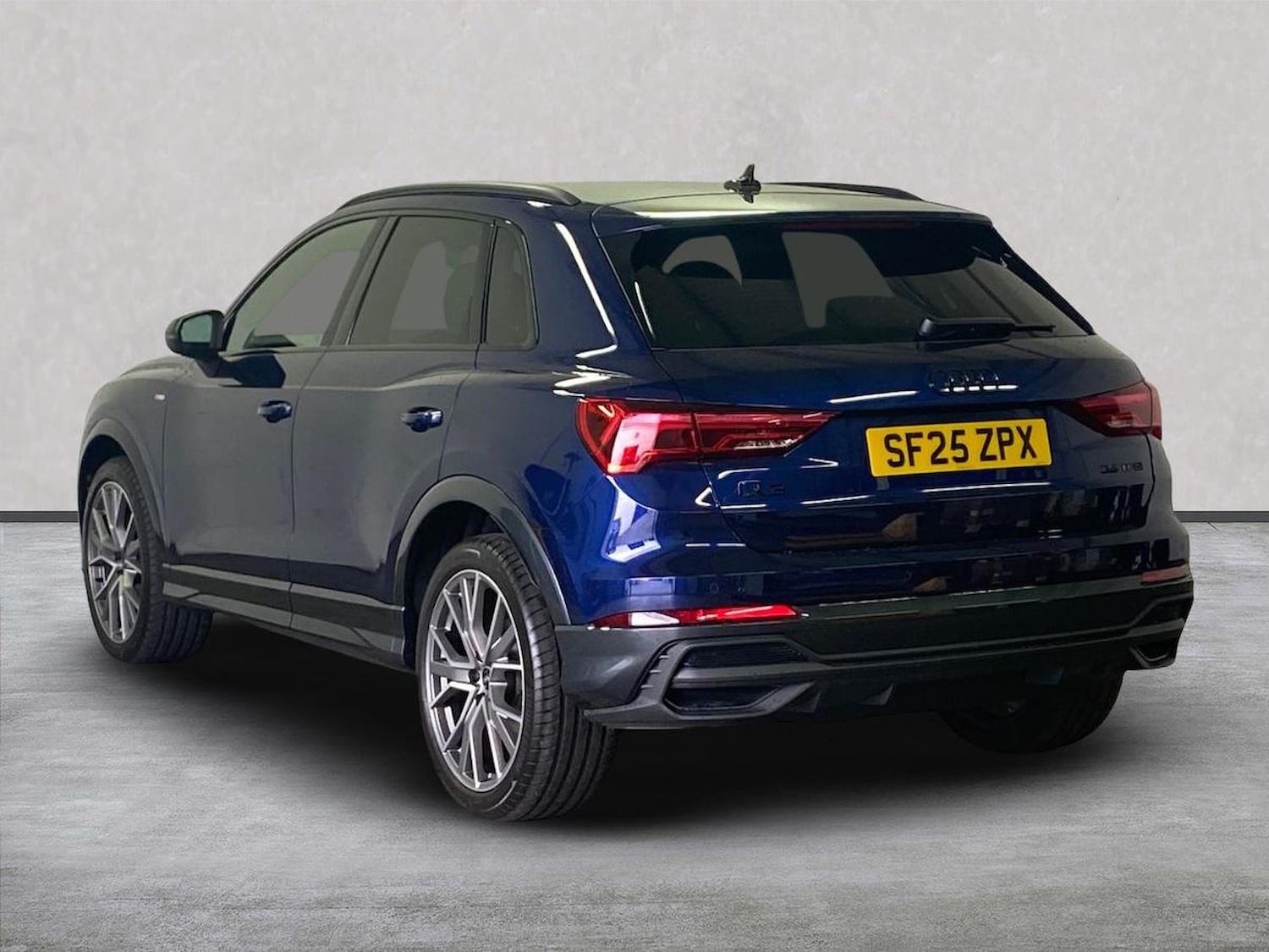 Used Audi Q3 2025 for sale - 76127273: Photo 2