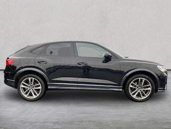 Used Audi Q3 2023 for sale - 79445190: Photo