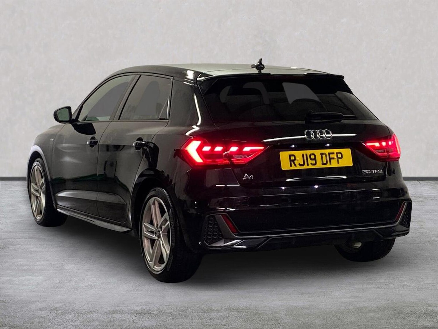 Used Audi A1 2019 for sale - 76932286: Photo 2