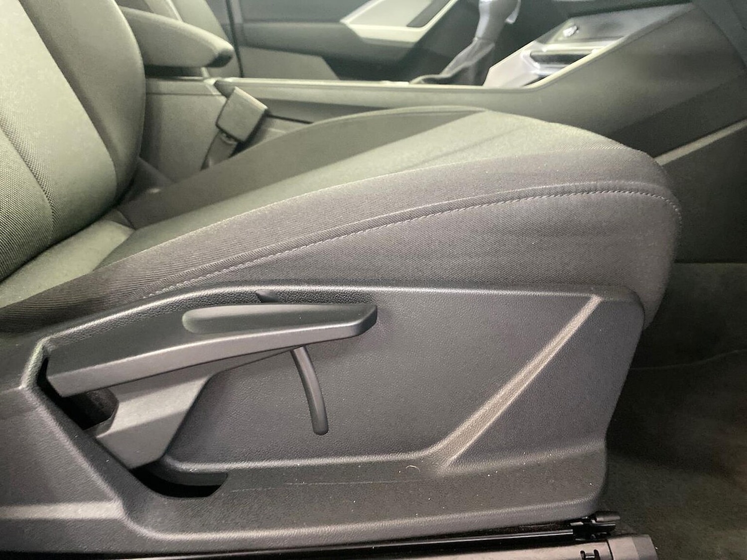 Used Audi Q3 2022 for sale - 76194523: Photo 30