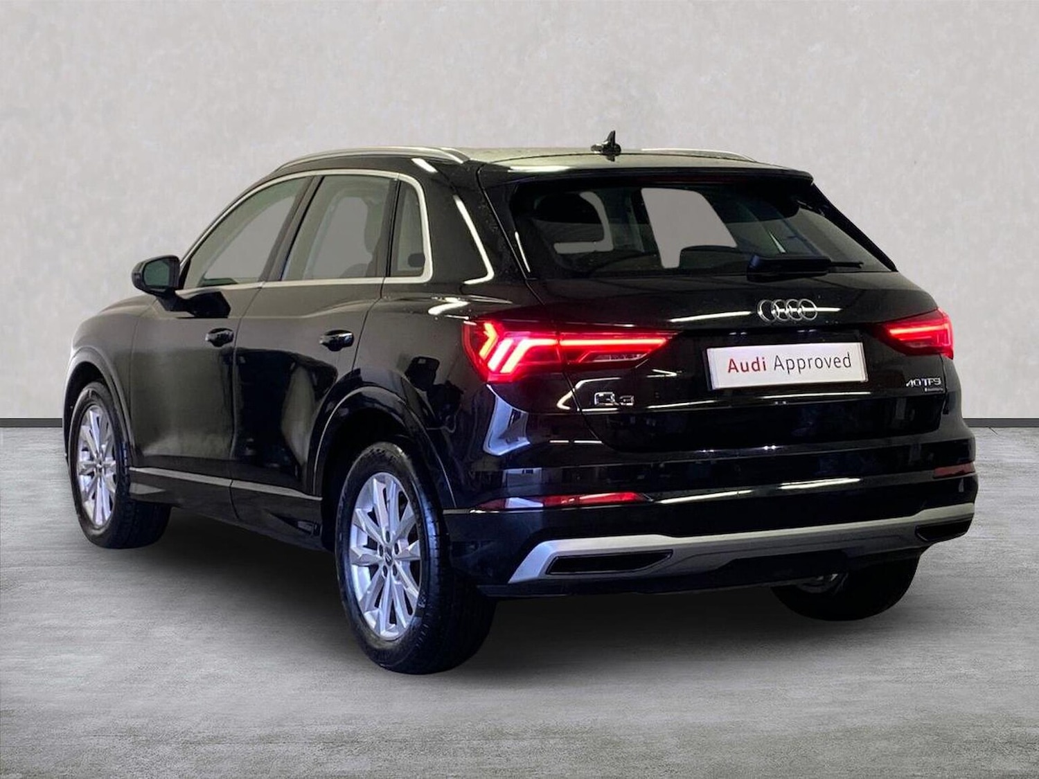 Used Audi Q3 2019 for sale - 76864051: Photo 2