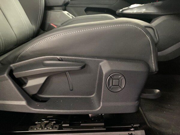 Used Audi Q4 e-tron 2025 for sale - 76305435: Photo 30