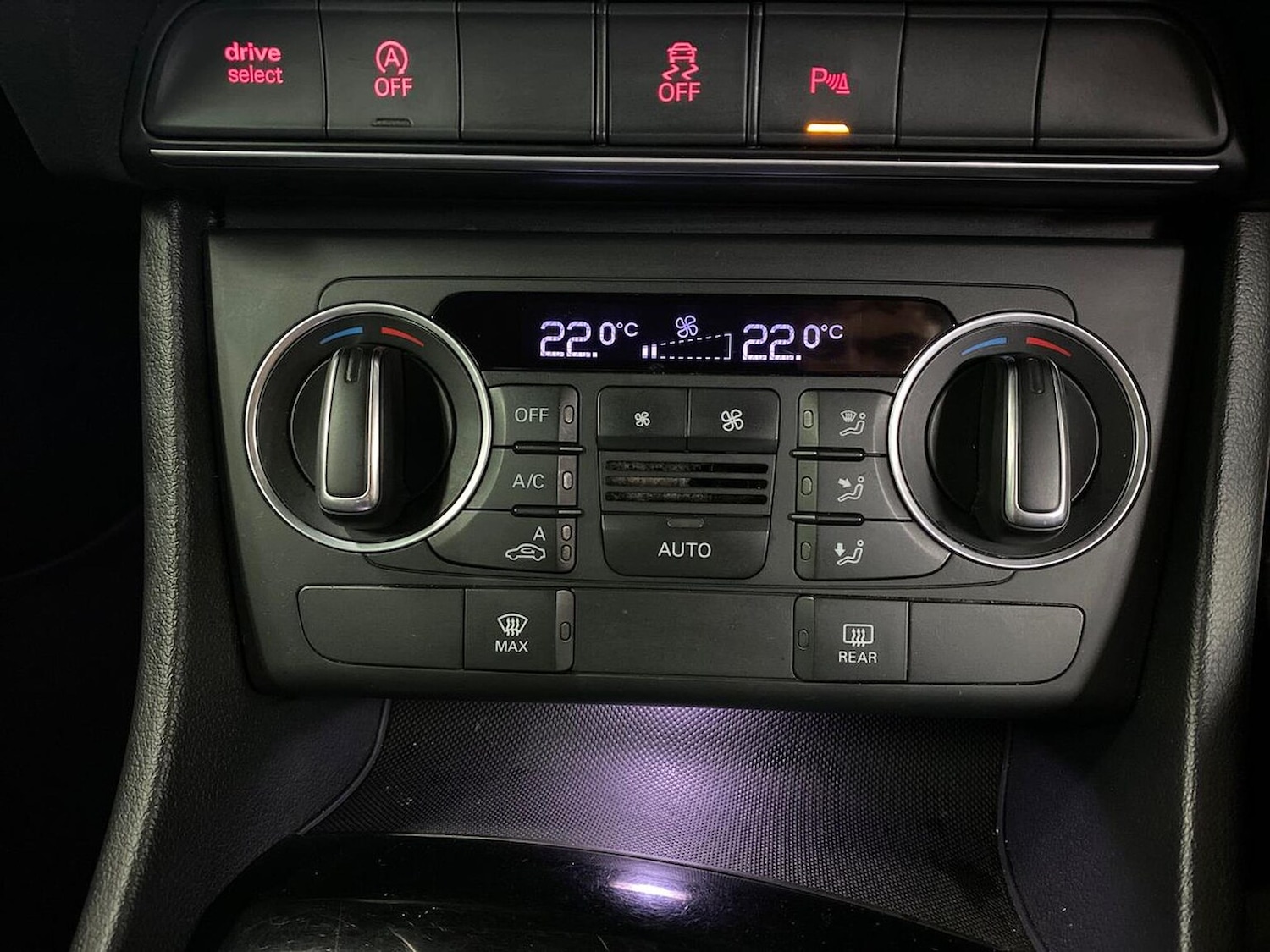 Used Audi Q3 2017 for sale - 76149596: Photo 12
