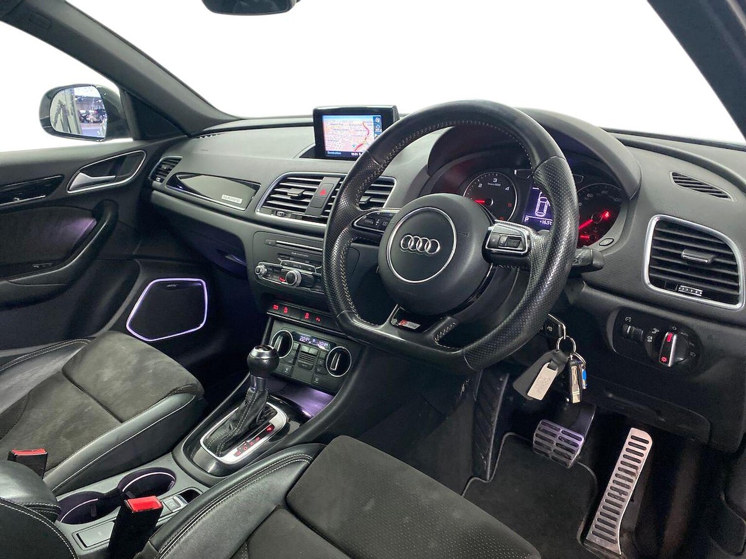 Used Audi Q3 2017 for sale - 76149596: Photo 15