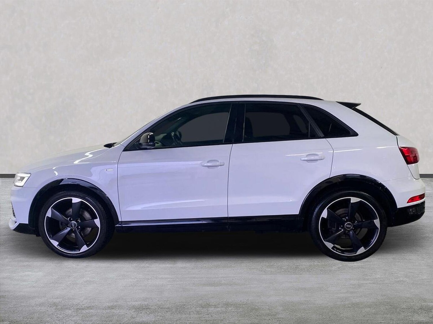 Used Audi Q3 2017 for sale - 76149596: Photo 19