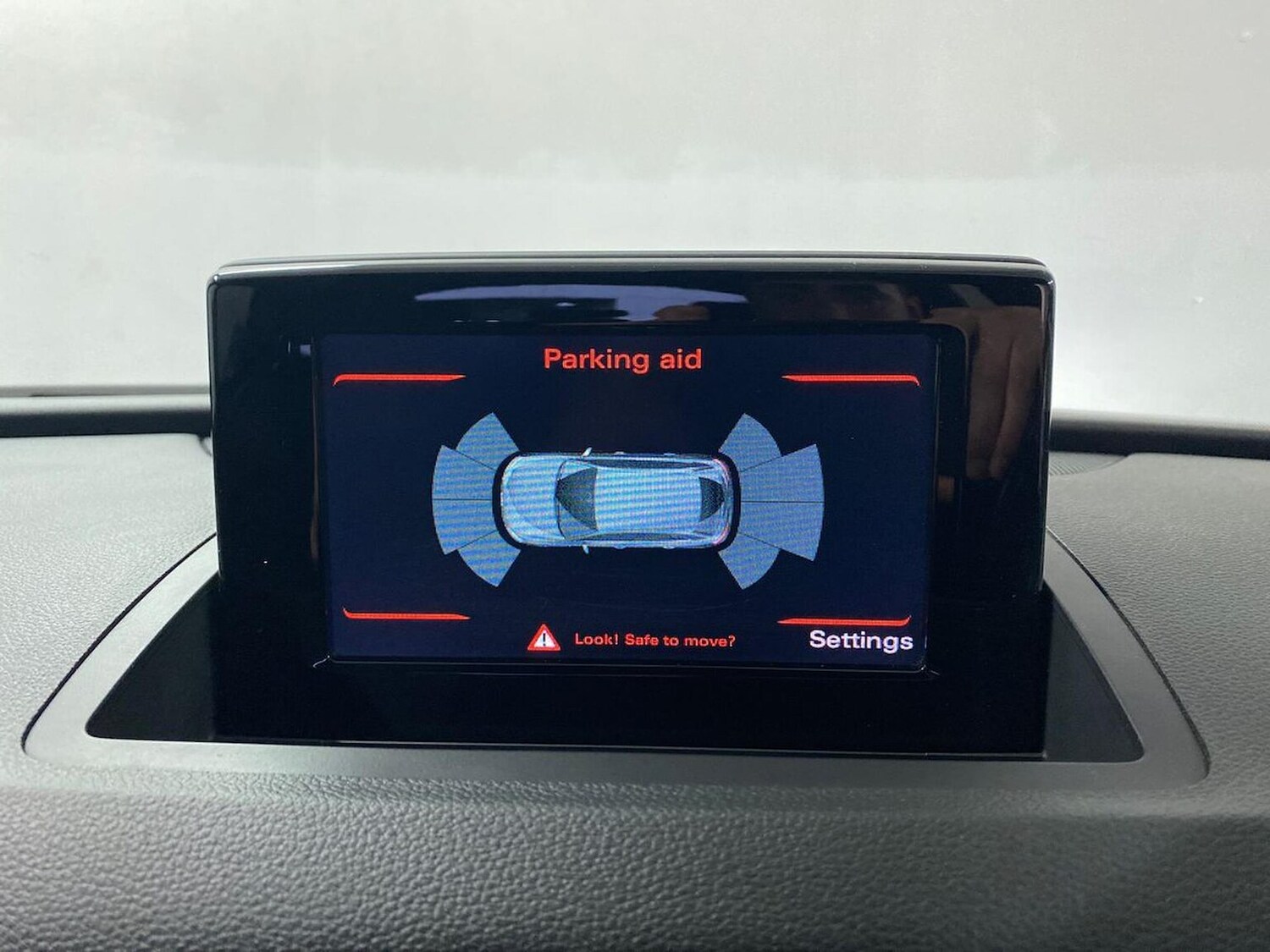 Used Audi Q3 2017 for sale - 76149596: Photo 23
