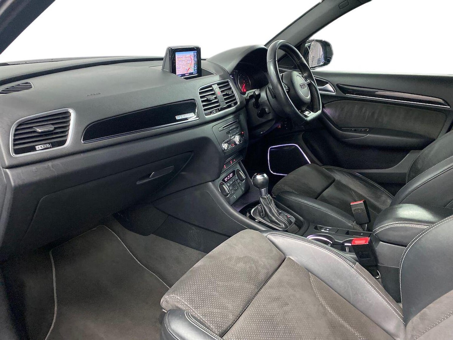 Used Audi Q3 2017 for sale - 76149596: Photo 7