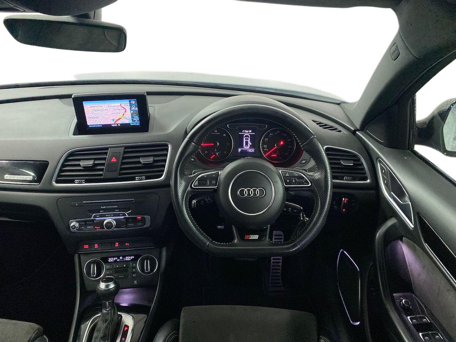 Used Audi Q3 2017 for sale - 76149596: Photo 9