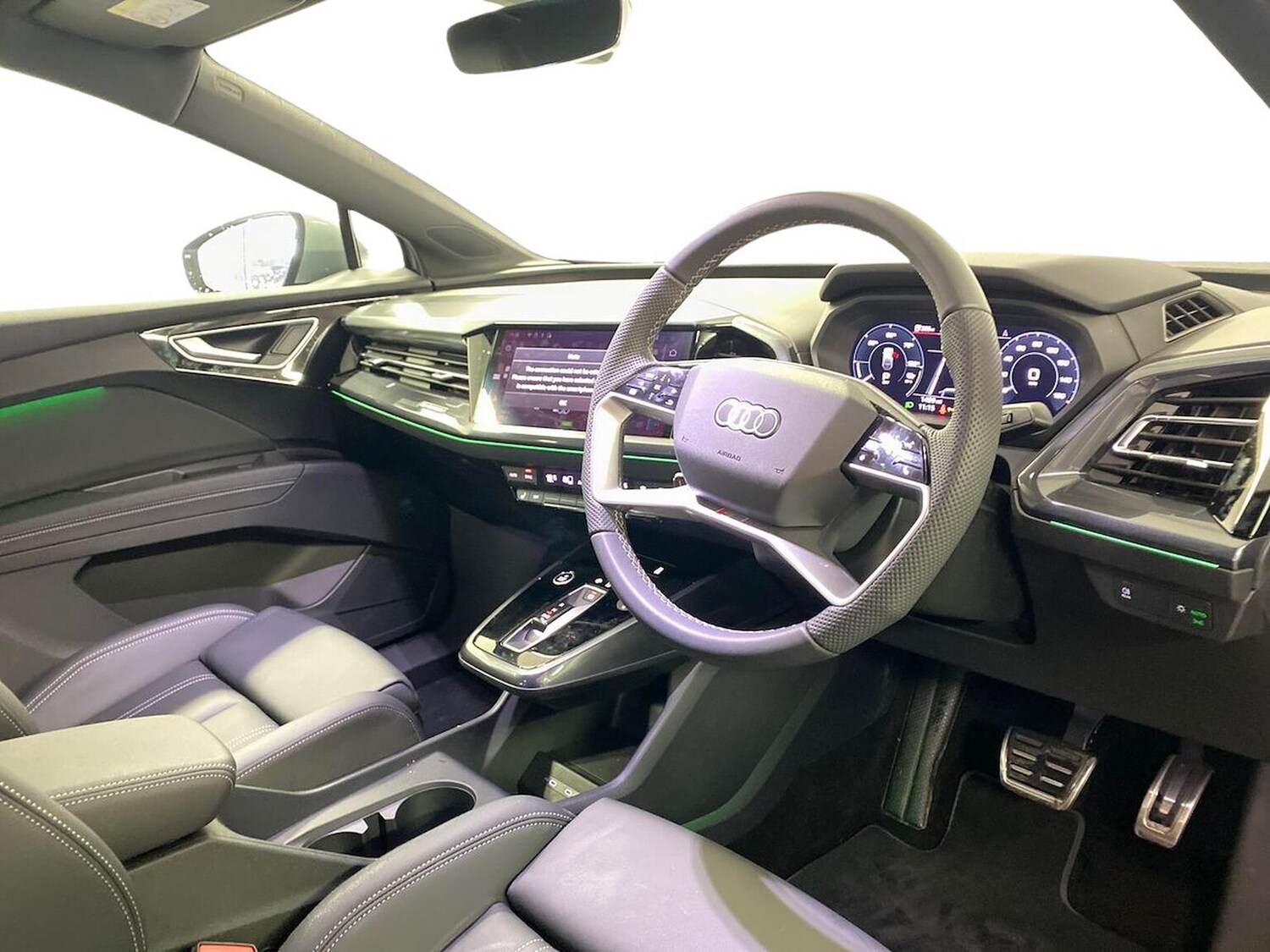 Used Audi Q4 e-tron 2025 for sale - 76157147: Photo 15