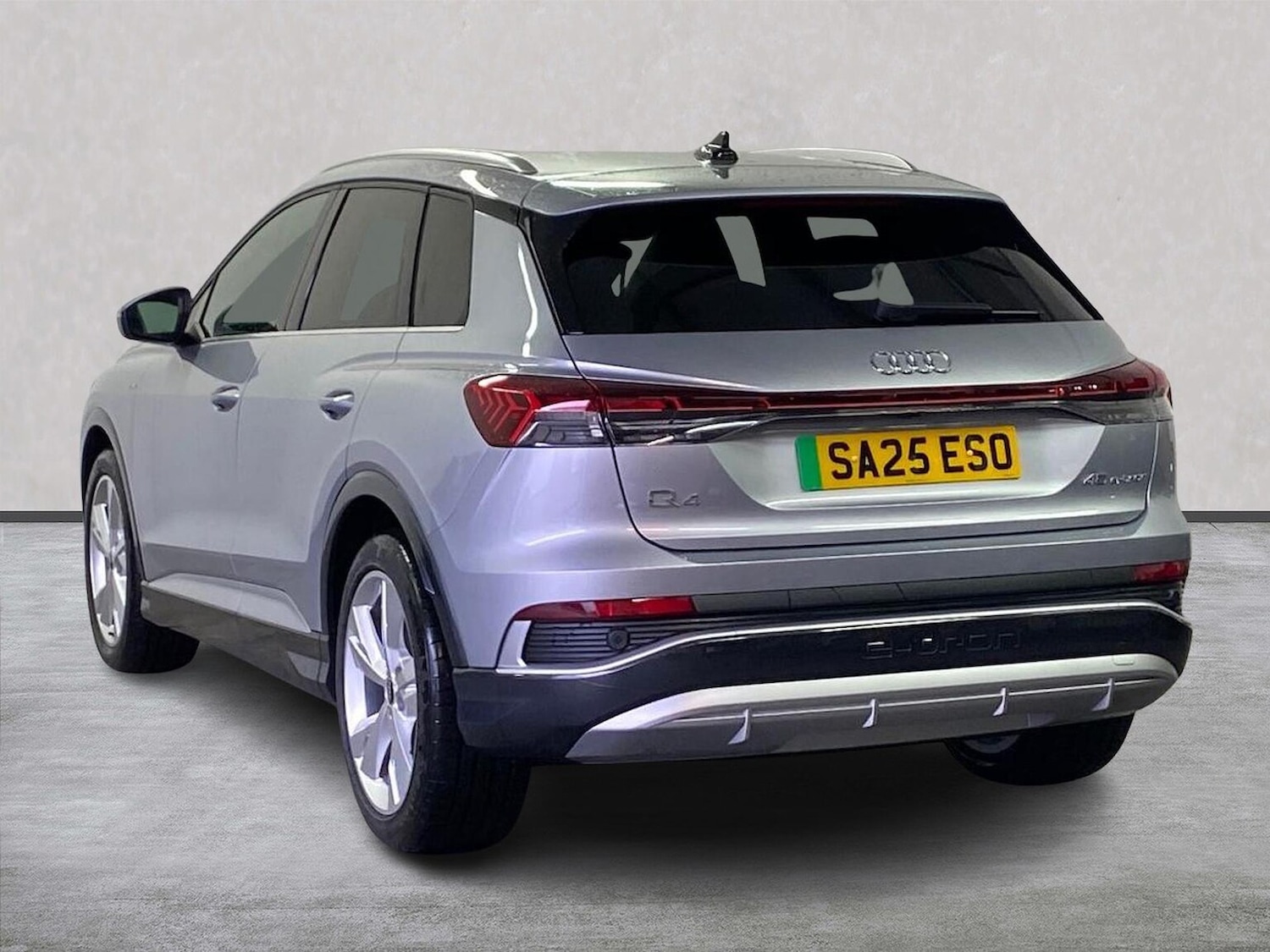 Used Audi Q4 e-tron 2025 for sale - 76157147: Photo 2