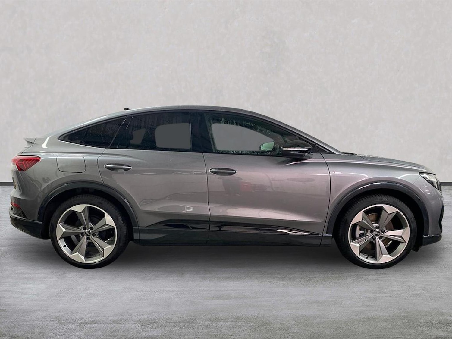 Used Audi Q4 e-tron 2025 for sale - 78193250: Photo 5