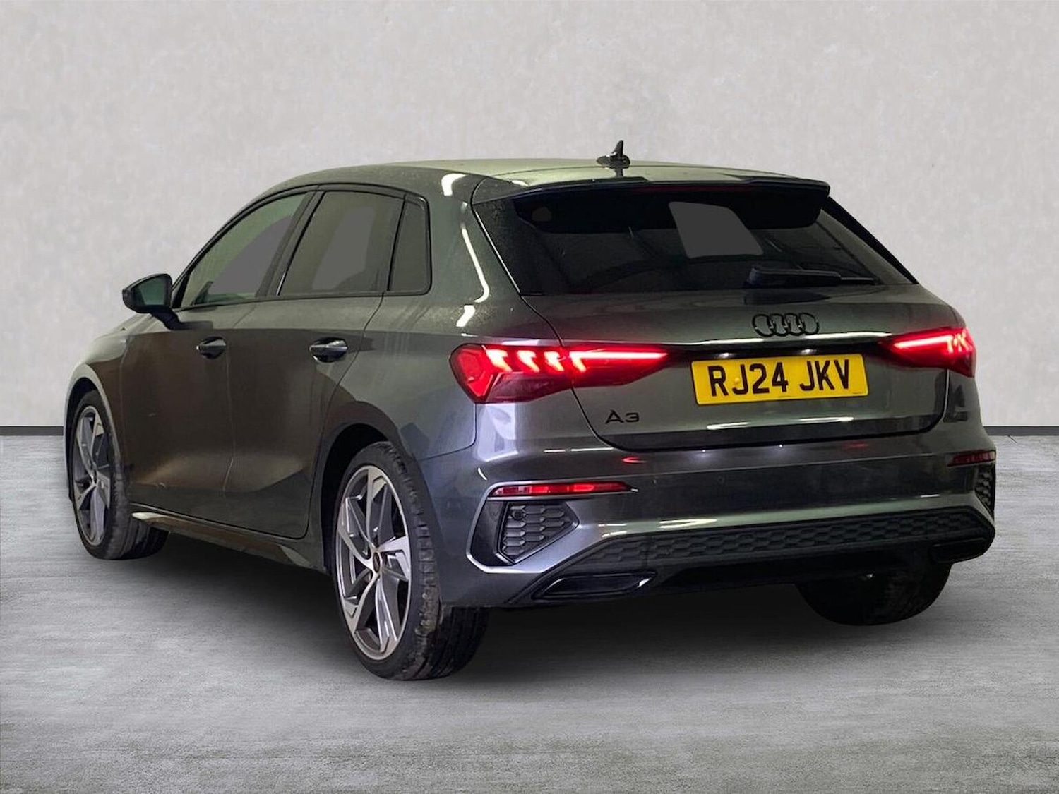 Used Audi A3 2024 for sale - 76627970: Photo 2