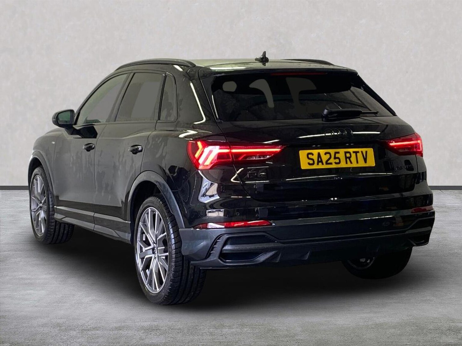 Used Audi Q3 2025 for sale - 76159500: Photo 2