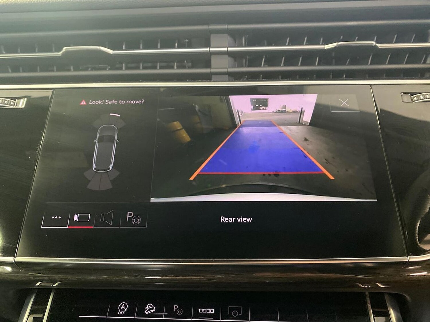 Used Audi Q7 2023 for sale - 78192932: Photo 25