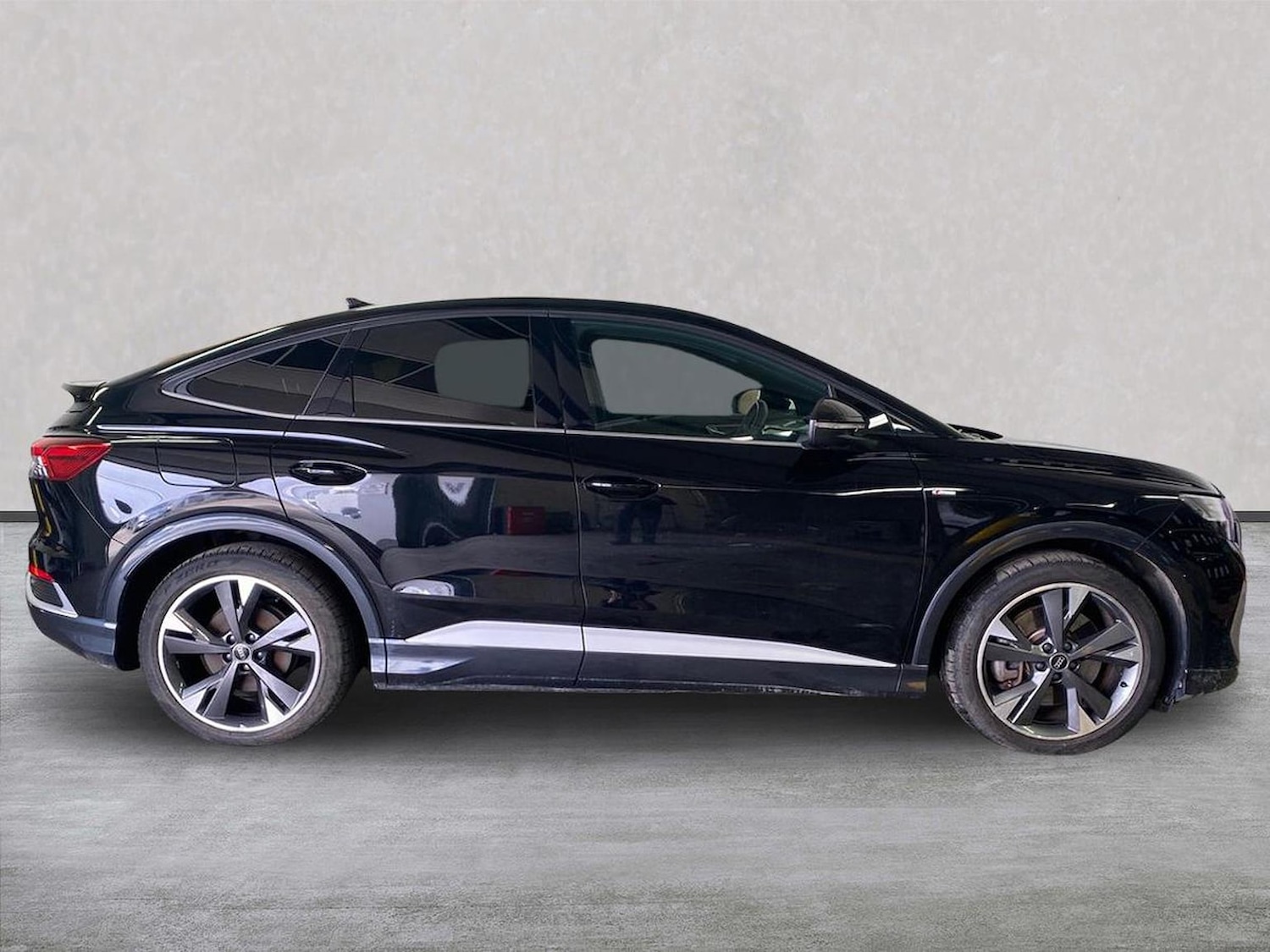 Used Audi Q4 e-tron 2022 for sale - 78193104: Photo 5