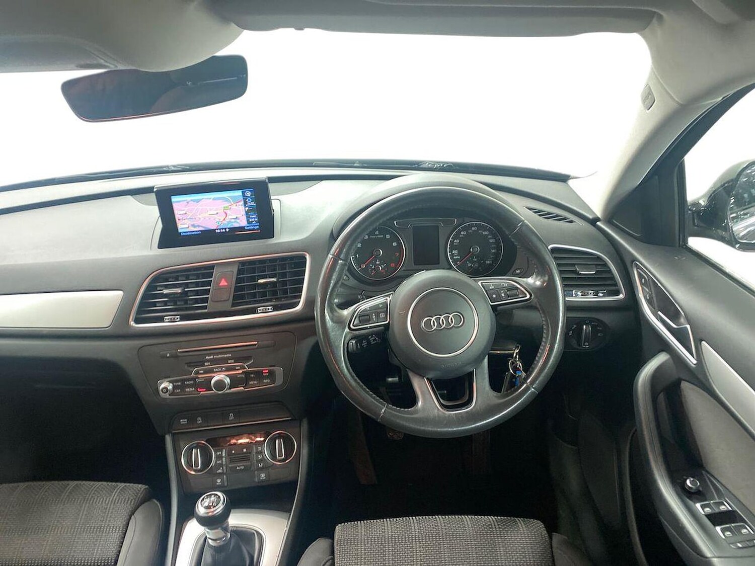 Used Audi Q3 2017 for sale - 77488826: Photo 9