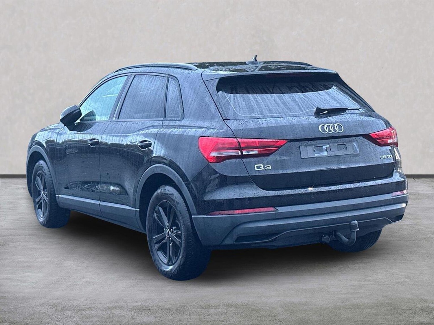 Used Audi Q3 2023 for sale - 76455243: Photo 2